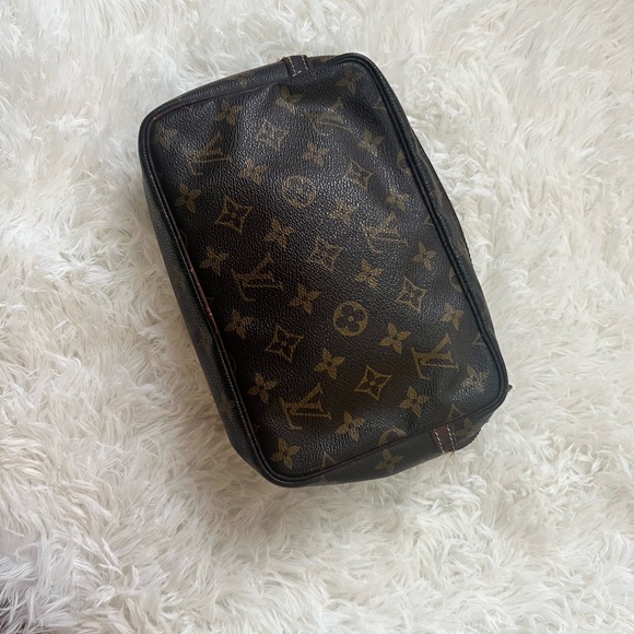 Louis Vuitton 𖤓 Monogram Compiègne 23 Clutch Bag. - Picture 2 of 12